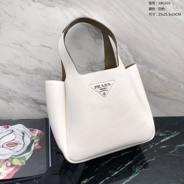 프라다 비텔로 다이노 토트백 나파가죽 8색 1BG335