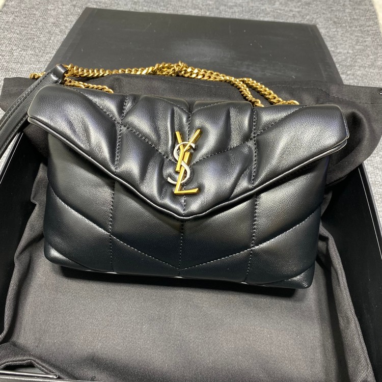 생로랑 YSL 루루 푸퍼 스몰 숄더백 577476